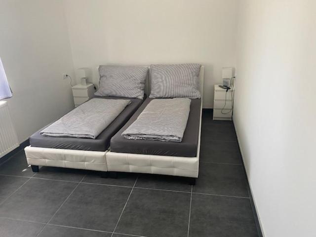 Dora Vendeghaz Apartment *